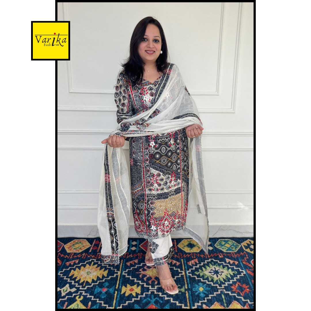 Samaya Patch Printed Kurta Set-Black Colour