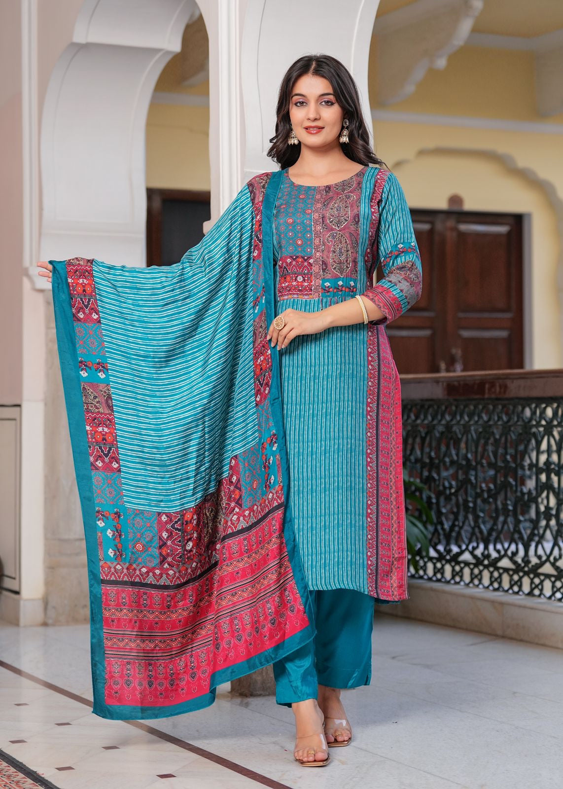 Aara Pure Muslin Patch Yoke Suit Set- Blue