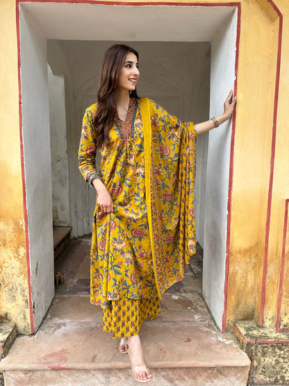 Bagicha A line Suit set-Yellow Colour