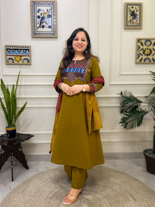 Gamthi Anarkali Suit set with mirror work- Mustard Colour
