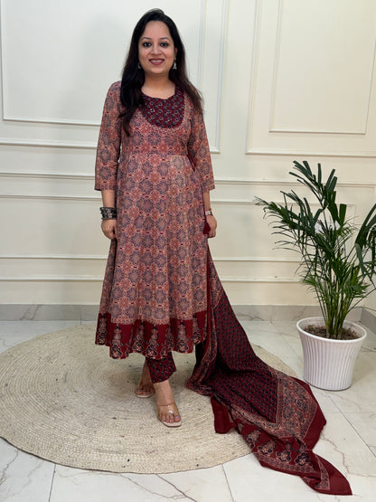 Farhat Kalamkari Anarkali Suit set-Red Colour
